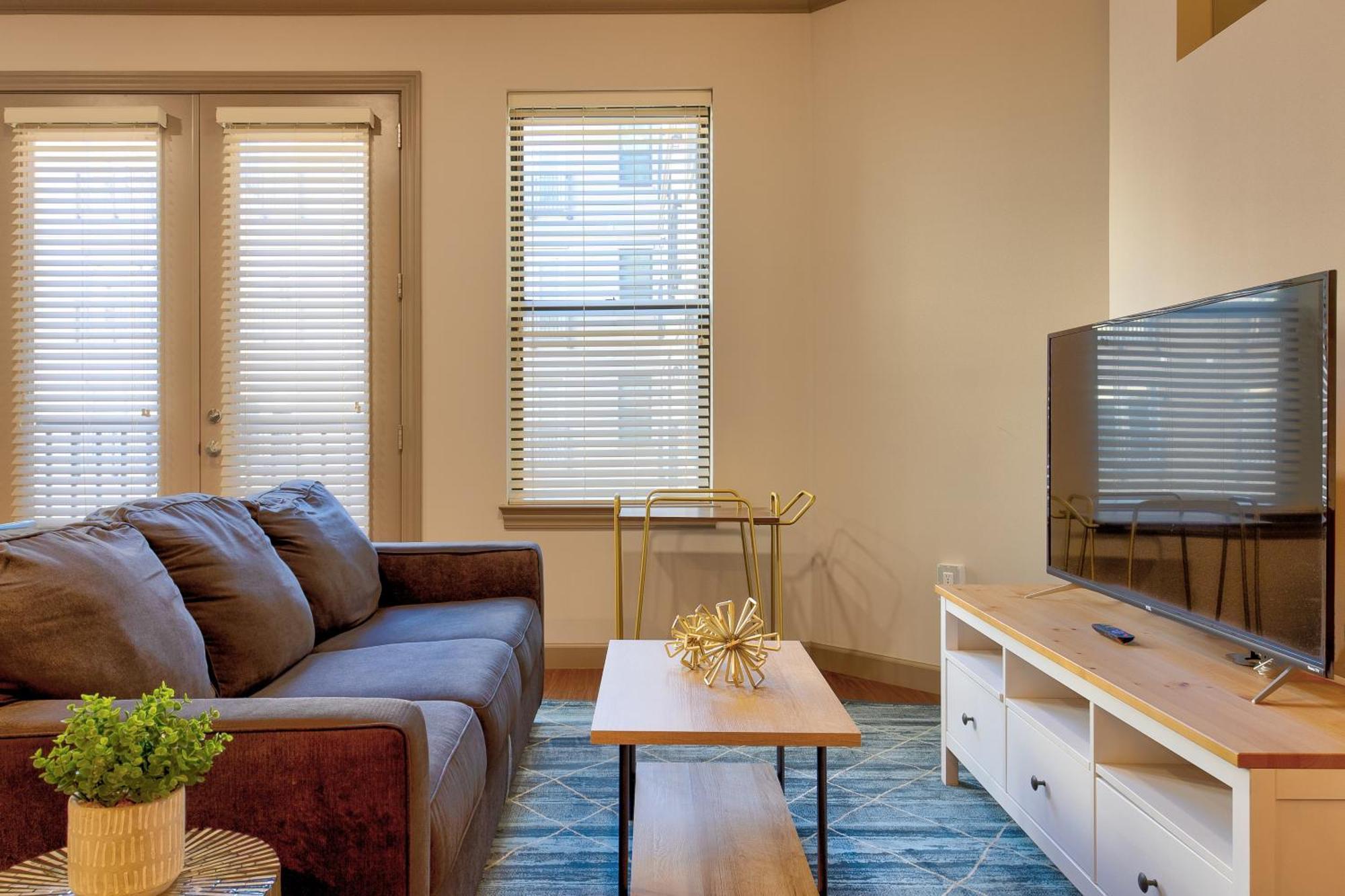 Kasa West End St Louis Aparthotel Richmond Heights